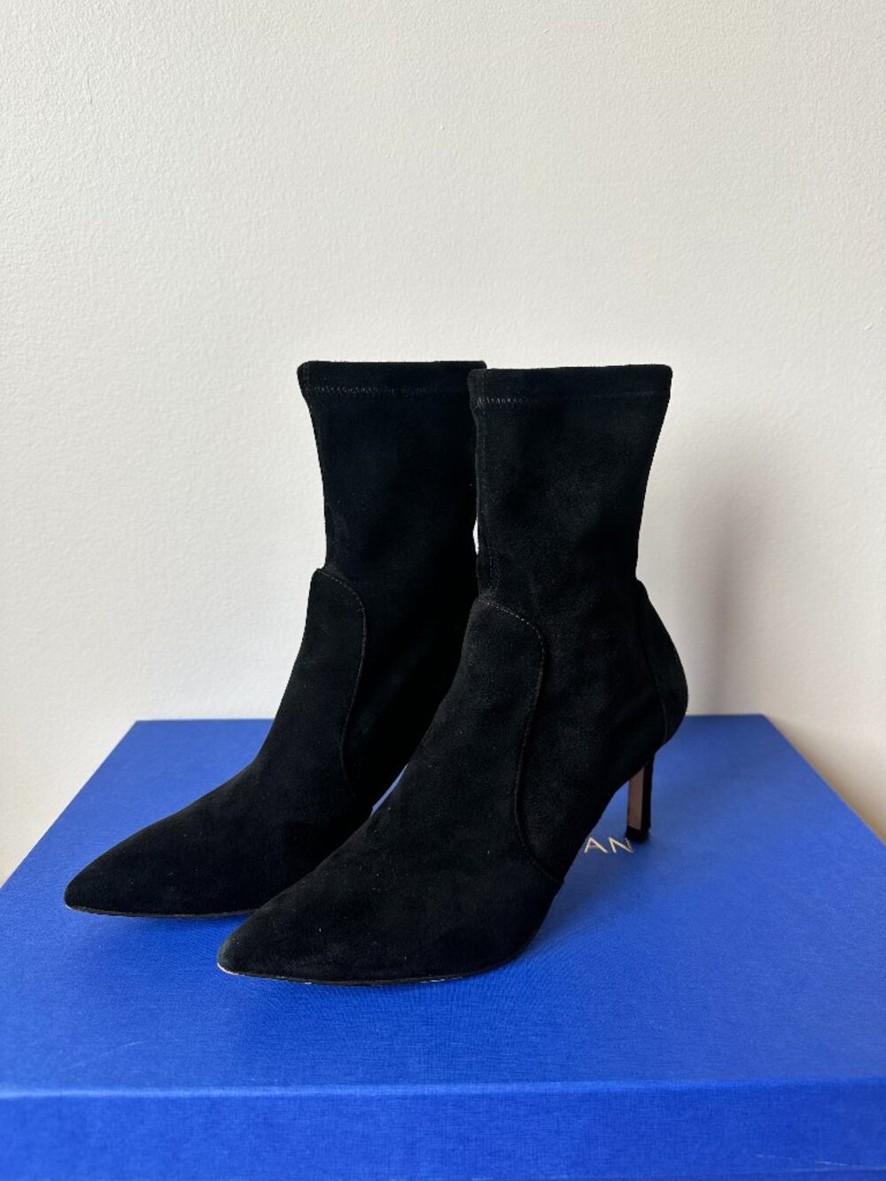 Stuart Weitzman Power Bootie 75 in Black Stretch Leather